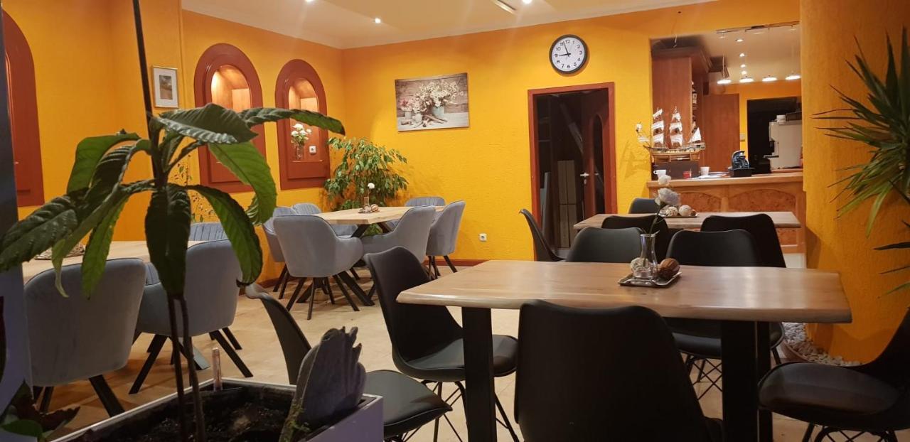 Hotel Ammerlaender Stuben Varel Buitenkant foto